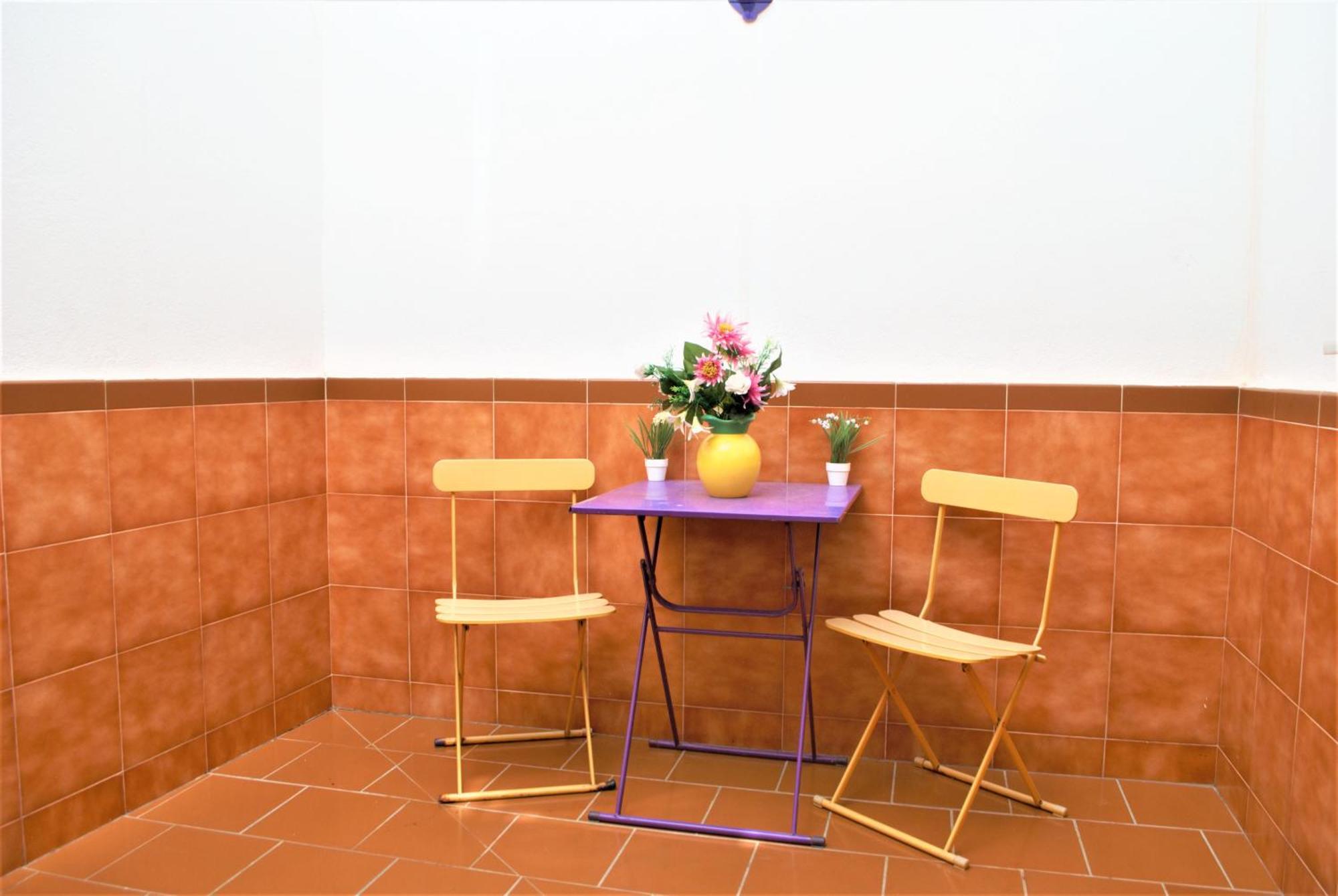 Small Building With 2 Appartement